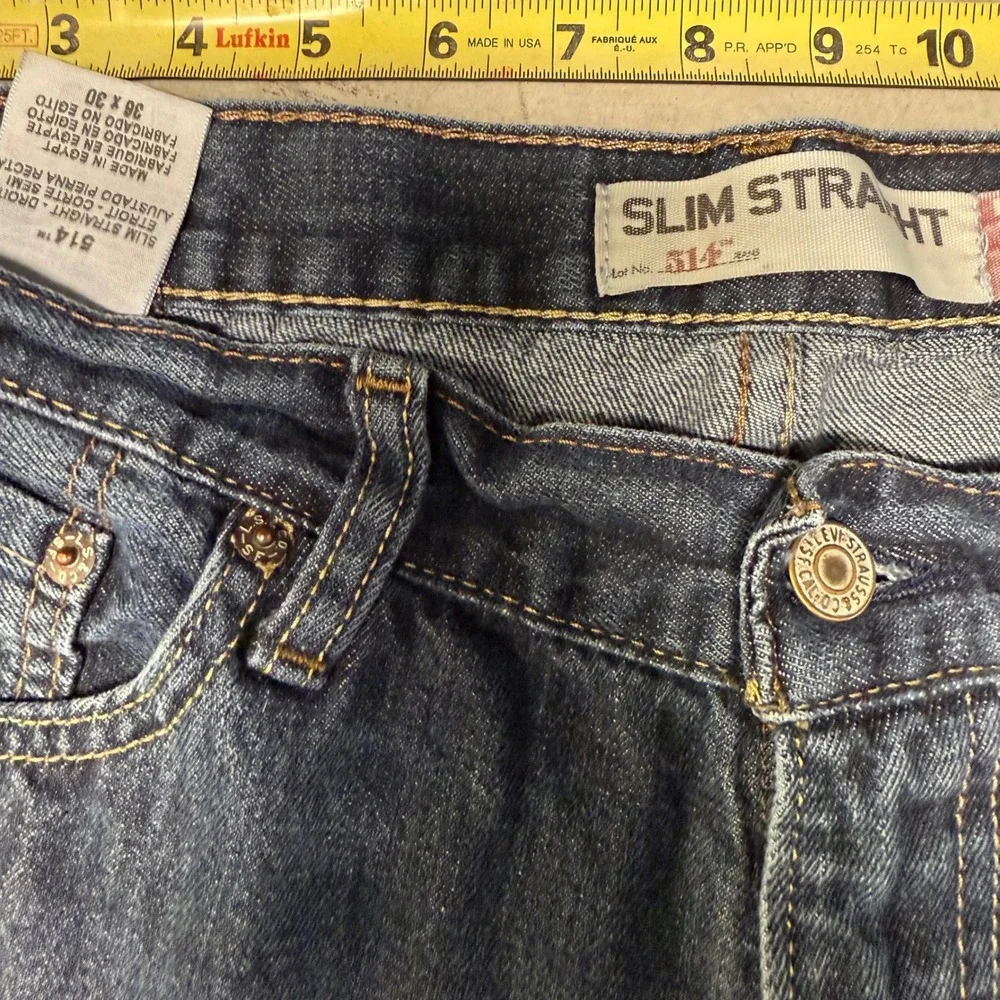 Vintage y2k Levi's 514 Slim Straight Jeans